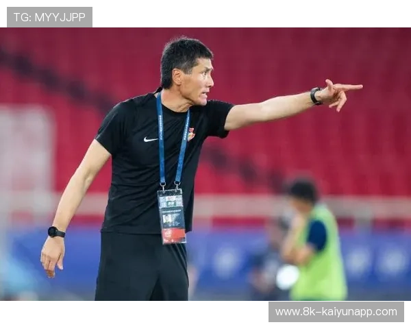 邵佳一执教青岛西海岸获认可，新任国足主帅面临考验